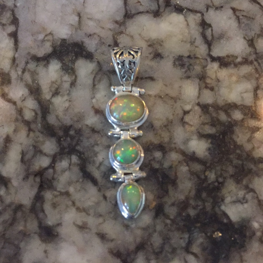 Sterling Silver Opal pendent